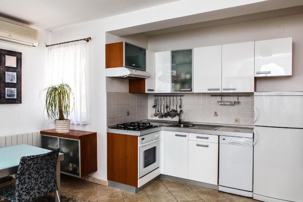 Apartments & Rooms Milcetic M Malinska Pokoj fotografie